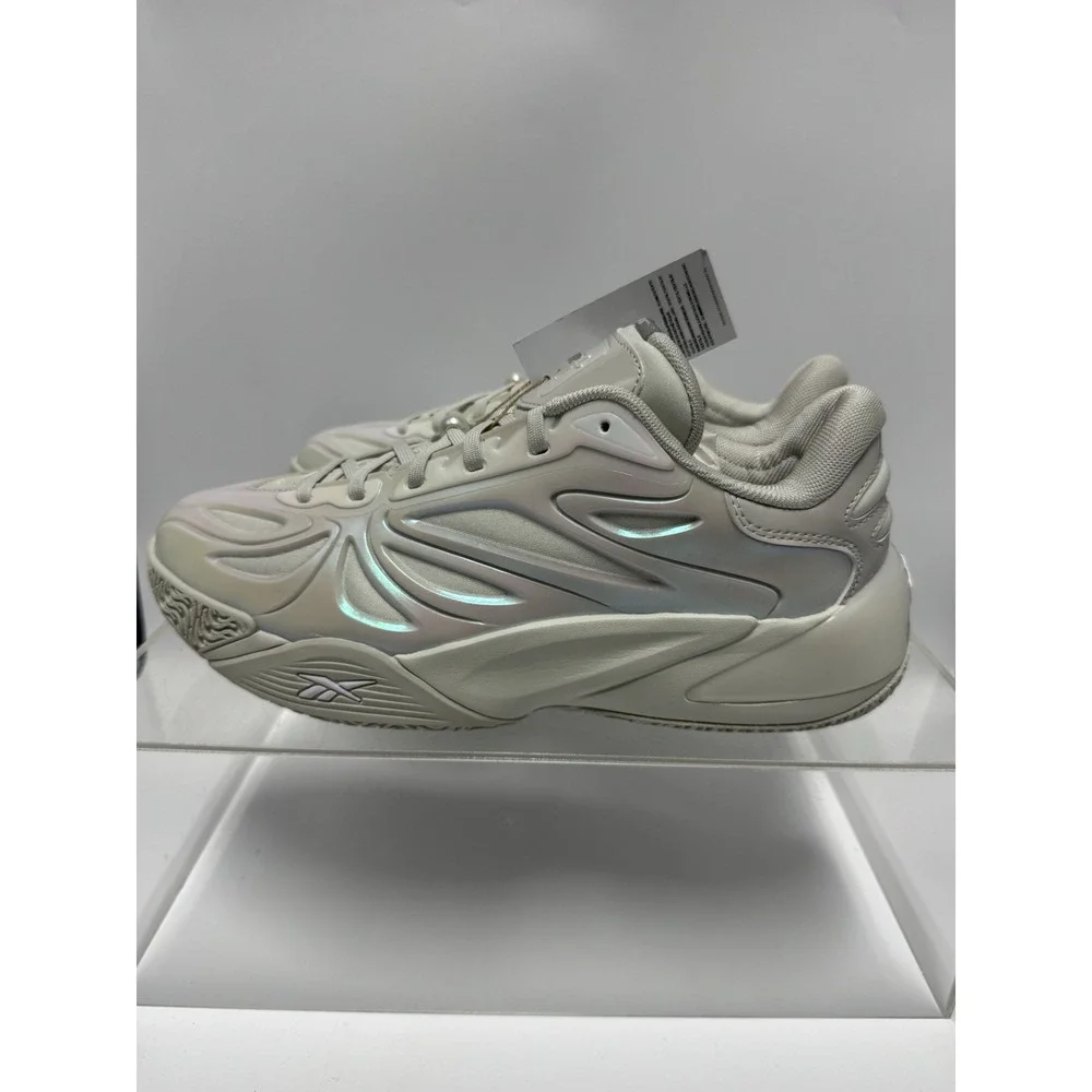 Brand New Reebok Angel Reese 1 / 100244236 Men's Size 9 / Women's Size 10.5